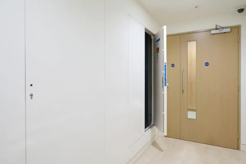 Quadra+ Riser Door at Marble Arch Place